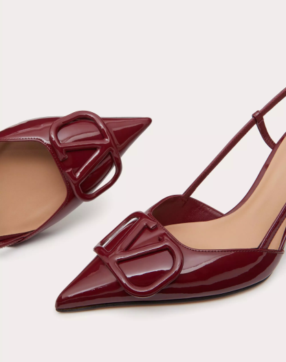 VLOGO SIGNATURE PATENT LEATHER SLINGBACK PUMP 80MM / 3.15 IN.